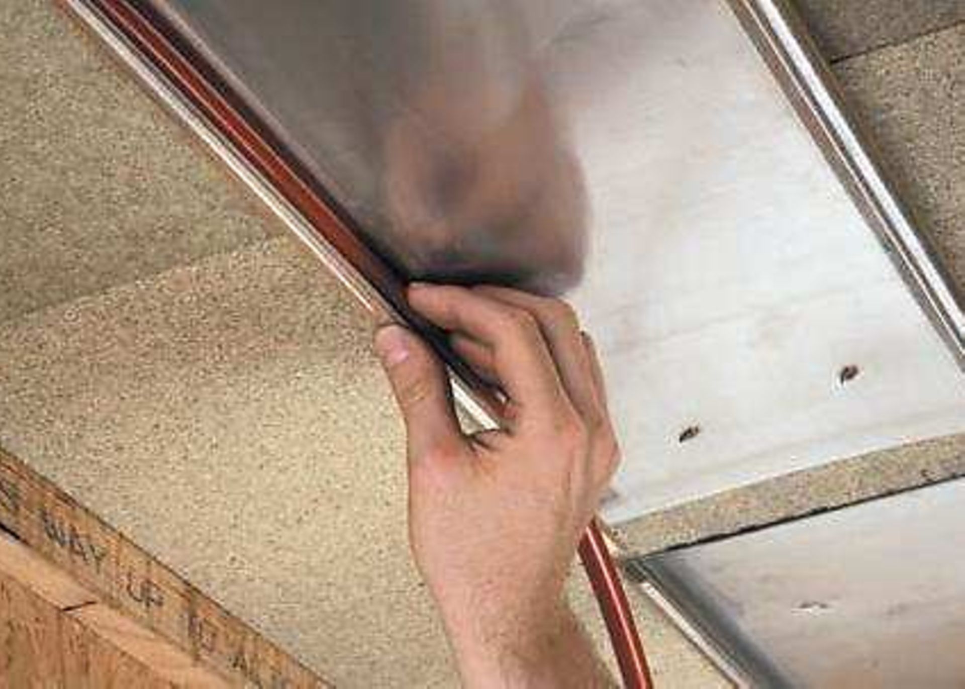 Joist Space Radiant Heating System Technique for Rooms Floor