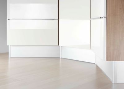 ALUM SILVER PVC Skirting Corner Size 100MM HEIGHT