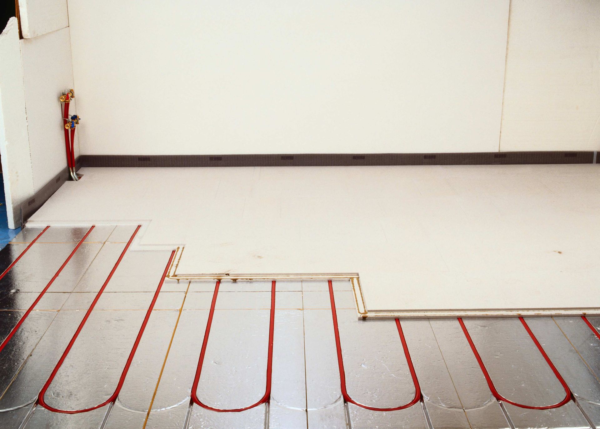 Commercial Underfloor Heating & Cooling Systems REHAU